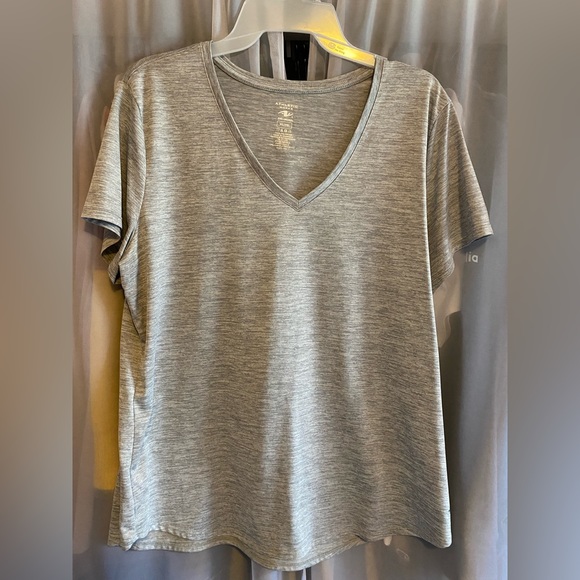 Grey T shirt - Picture 1 of 1